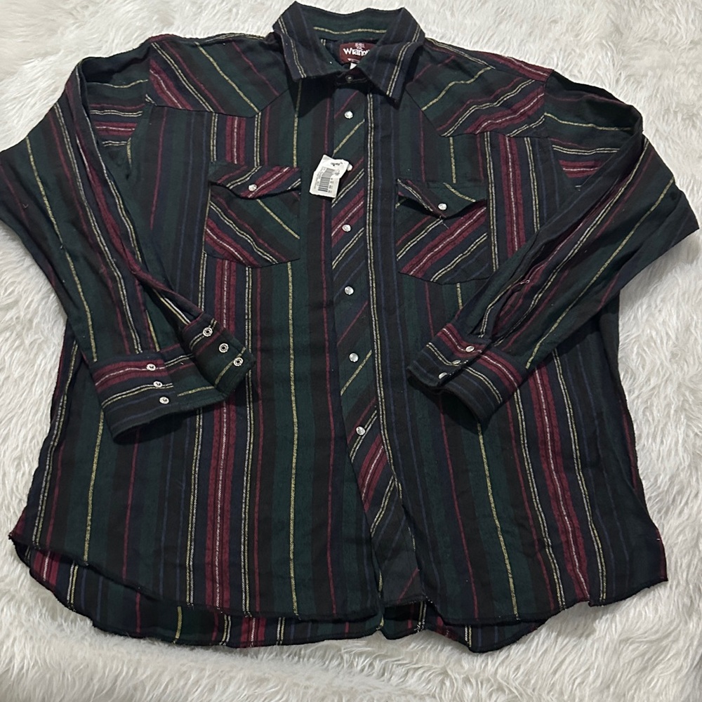 Wrangler western Men's Casual Button Down Shirt - Black, Green, Red Stripes